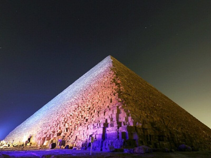 Đỉnh cao của kim tự tháp số 7 cho thấy một người luôn mạnh mẽ trong cuộc sống, có chí tiến thủ